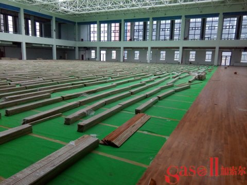 实木体育地板清洁